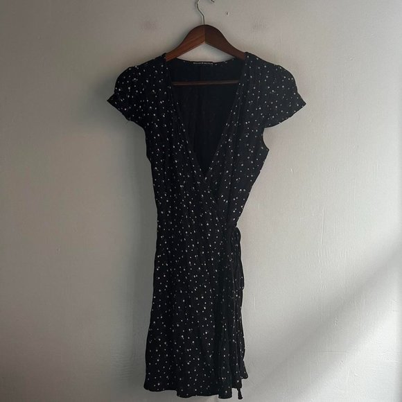 Brandy Mellville - Robbie Wrap Dress | Navy Ditsy Floral | X Small | Juniors 3 - Picture 12 of 16